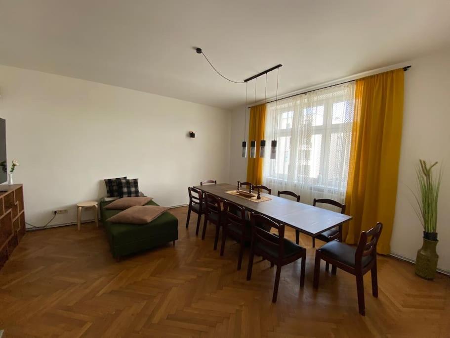 Apartment Herrenhaus Hoeniger Flughafen 11min/wienmitte 12min Vienna